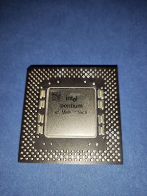 Intel Pentium MMX 200 MHz processor like new