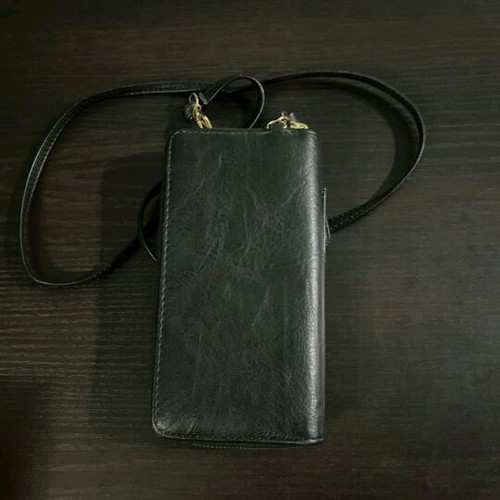 Shoulder bag like new, black with thin strap