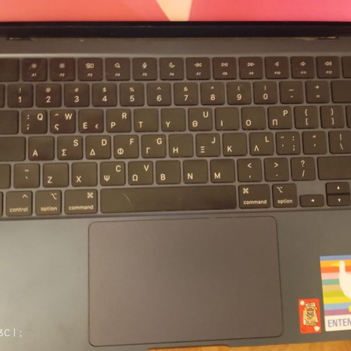 MacBook Air M2 13.6" 16GB 256GB SSD used with screen issue, 90% battery health