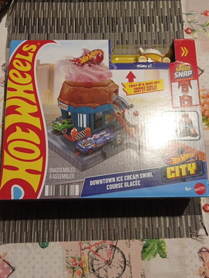 Hot Wheels Ice Cream Swirl Track New