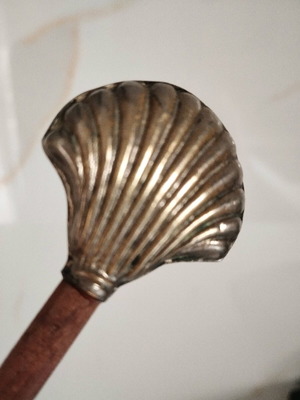 Hair accessory pin like new, metal and wood