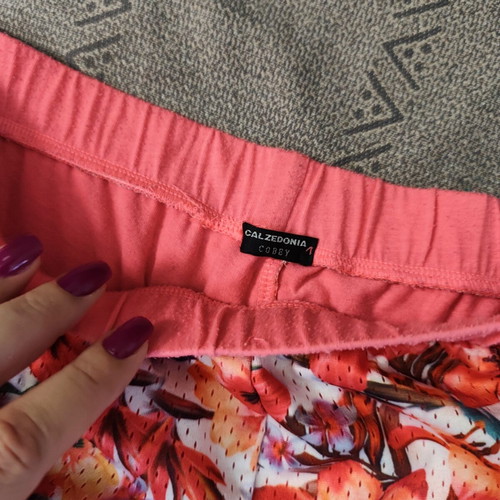 Calzedonia shorts like new, size large, pink multicolor