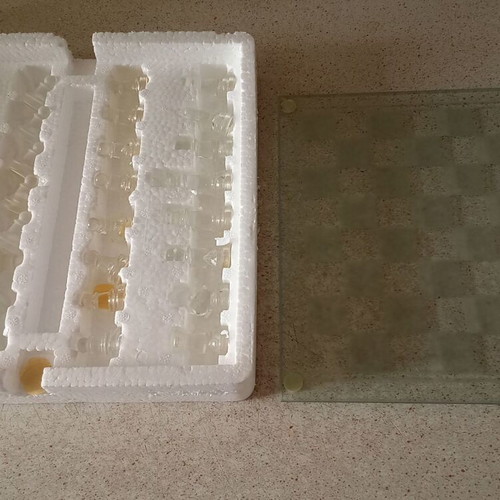 Johnnie Walker Glass Chess Set used with 32 pieces, matte and clear