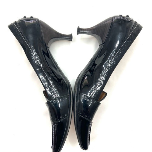 Tod's black patent leather mid heels used