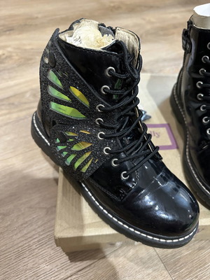 Lelli Kelly kids boots size 35 with butterfly clips, black leather