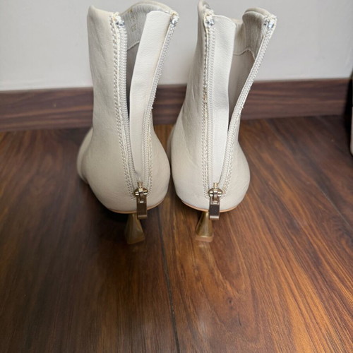 Beige ankle boots used, size 40