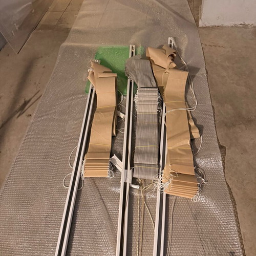 Curtains and roller blinds like new, various sizes