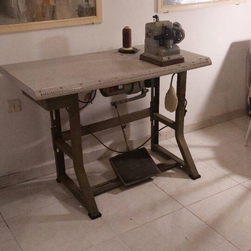 Fur Sewing Machine with Table and Motor used, professional set