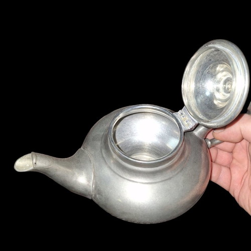 Tin tea set new, tray and 2 teapots