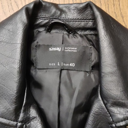 Sinsay leather jacket like new, black, size Large fitting Medium