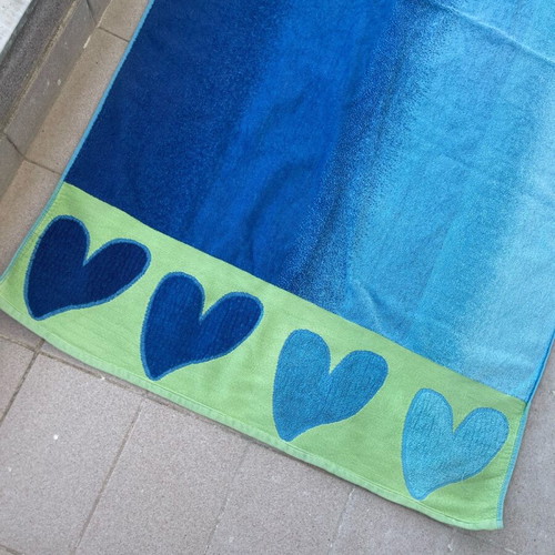 Beach towel used large in very good condition