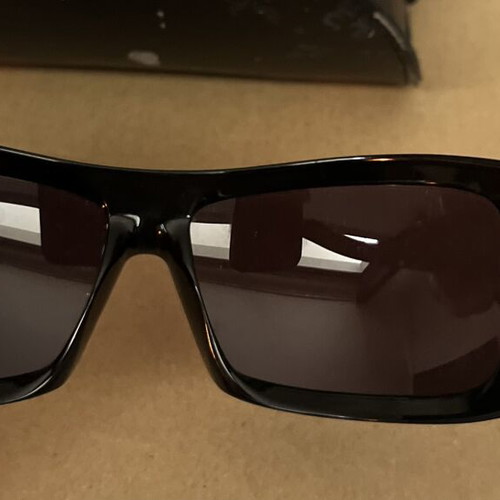 Gucci sunglasses, black
