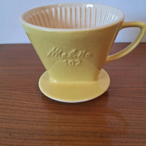 Vintage Melitta 102 coffee filter holder like new