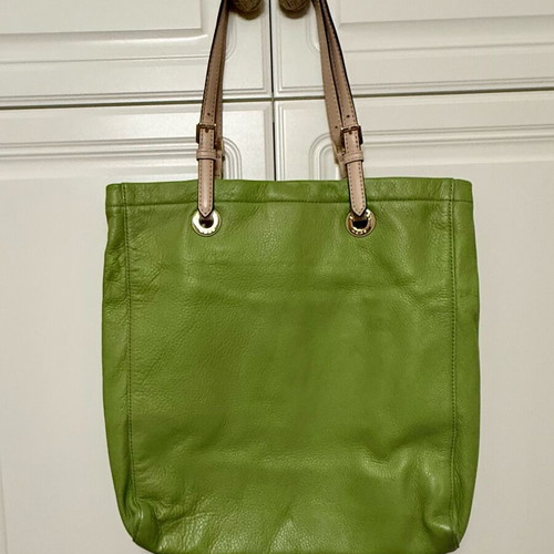 Michael Kors large leather tote bag like new, lime green with beige straps