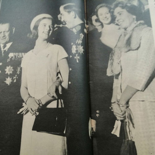 Eikones magazine 8-2-1963 used with Anna-Maria
