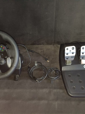Logitech G920 Steering Wheel Like New Compatible with PC and Xbox Series S/X