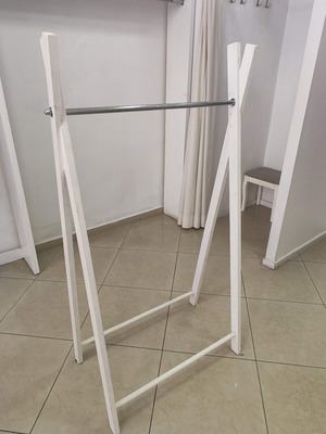 Clothes hanging tripod rack, 3 small and 2 large