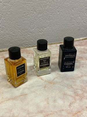 Chanel miniatures like new