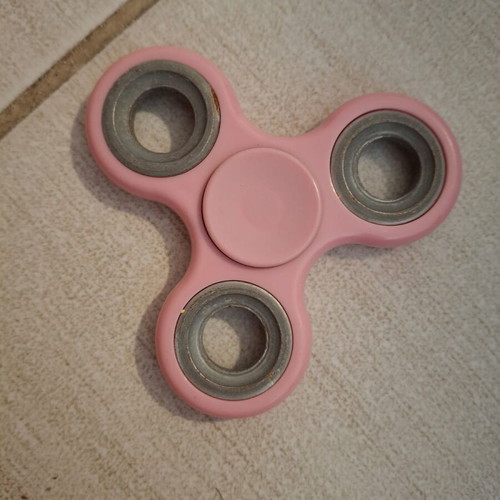 Fidget spinner metal toy made of plastic like new