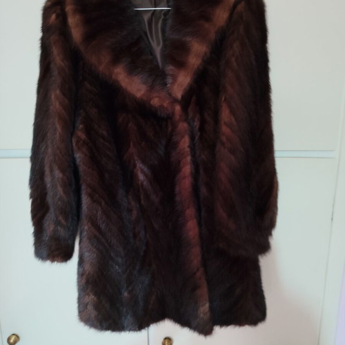 Long mink jacket in dark brown color like new
