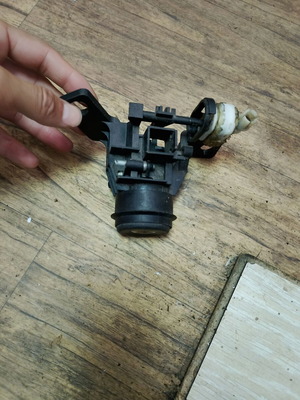 Mercedes-Benz W168 trunk lock A 168740091
