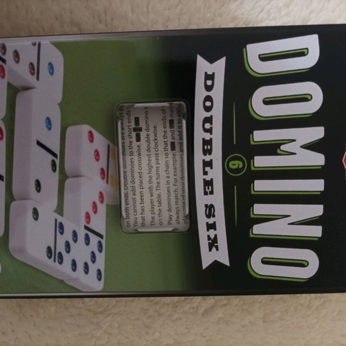 Domino like new