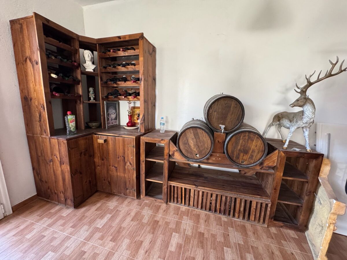 Vintage wooden corner wine cabinet… - € 1.850,00 - Vendora.cy