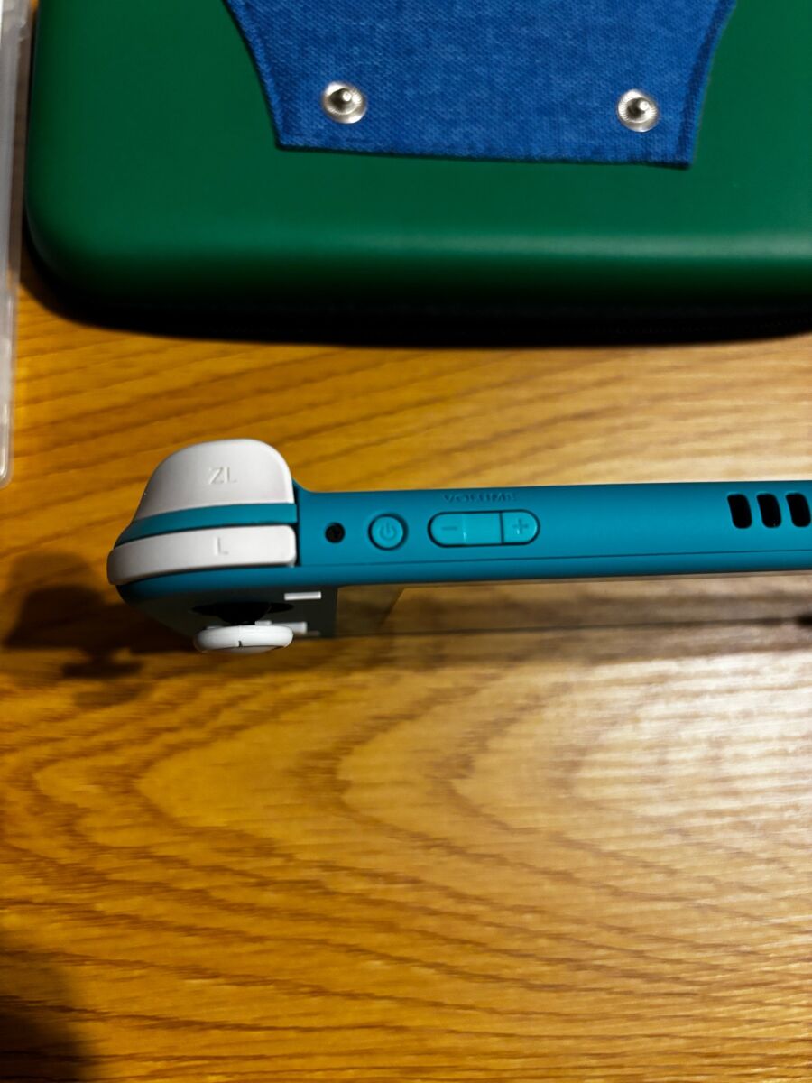 Nintendo Switch Lite Turquoise like new… - € 240,00 - Vendora.cy