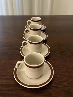 Feng Cheng set of 4 Greek coffee cups like new, beige-brown