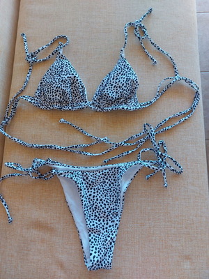 Shein swimsuit like new, size Small, white and black