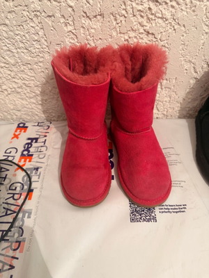 Girls' women's UGG boots used, fuchsia
