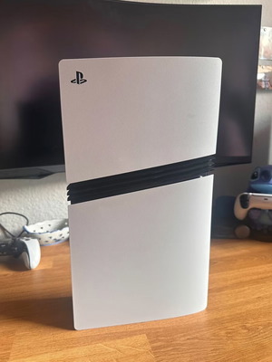 PlayStation 5 Pro console 2TB with 1 controller like new