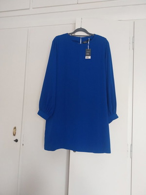 Blue Roua dress new, size Large, polyester
