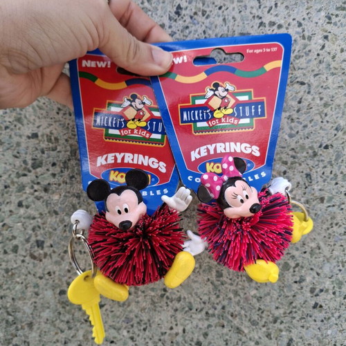 Set of 2 collectible Mickey and Minnie Koosh keyrings like new