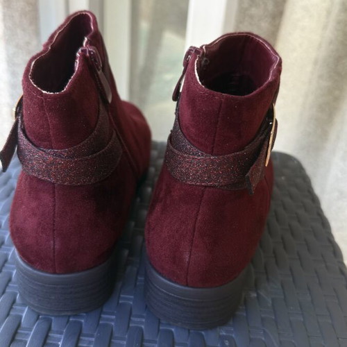 Suede ankle boots like new, size 37, lightweight and comfortable
