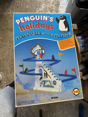 Παιχνίδια στους πάγους Lyra Penguin's Holidays
