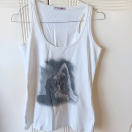 Body talk Medium shirt like new for yoga and more