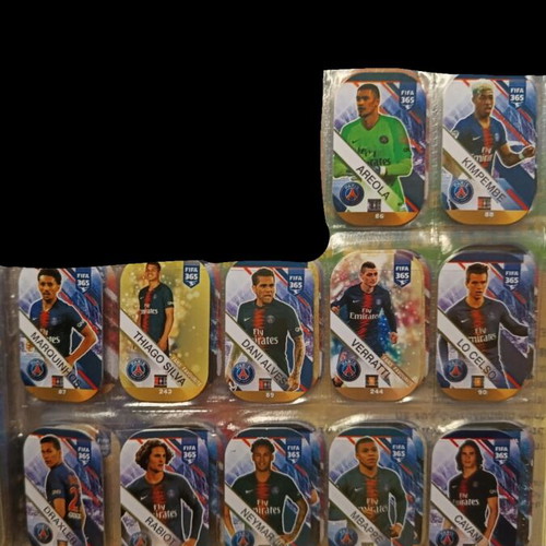 Psg Fifa Adrenalyn caps used, sold as a pack