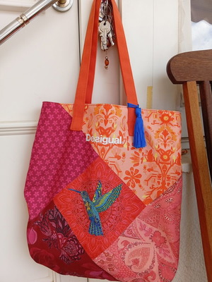 Desigual fabric shoulder bag like new, colorful design