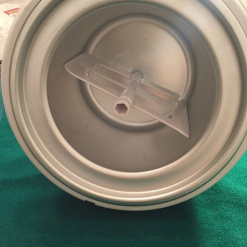 Rohnson ice cream maker 1.45 lt like new