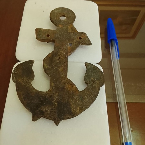 Vintage metal decorative anchor used
