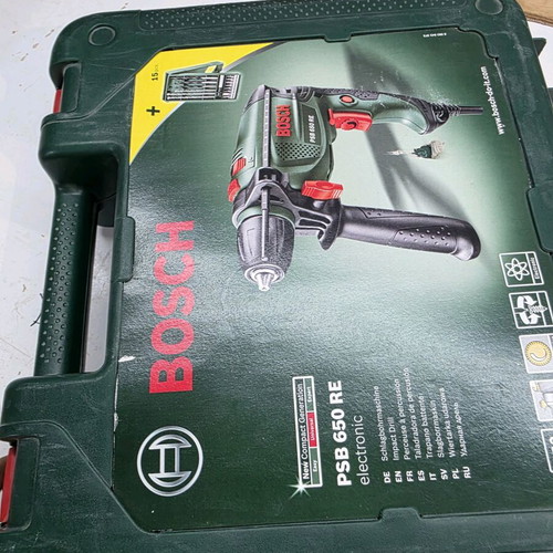 Bosch PSB 650 RE impact drill like new with case