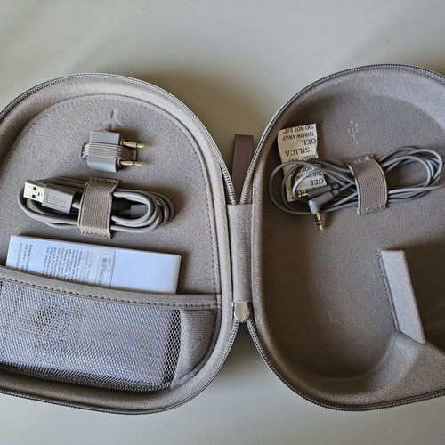 Sennheiser Momentum 4 Bluetooth Headphones like new