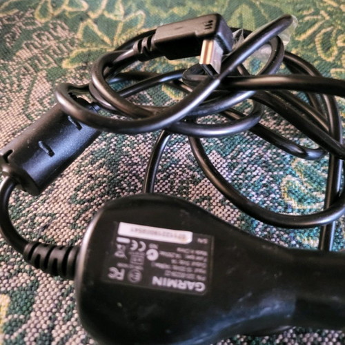 Car chargers 3 pieces, one for Garmin