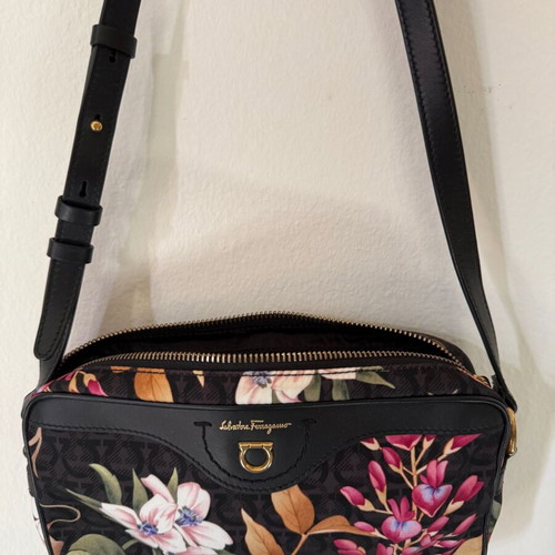 Salvatore Ferragamo handbag new, multicolor handheld