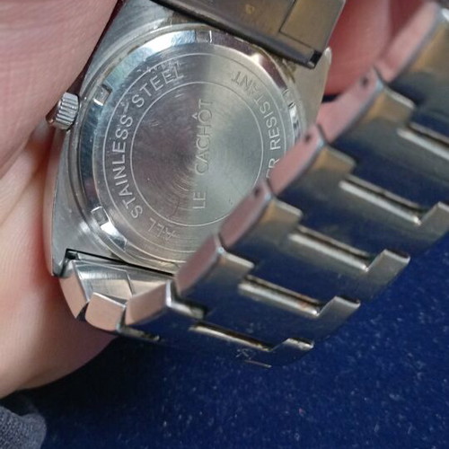 Le CACHOT men's watch like new with bracelet