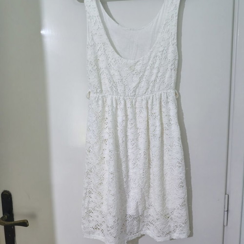 White lace mini dress like new, sizes S-M, Made In Italy