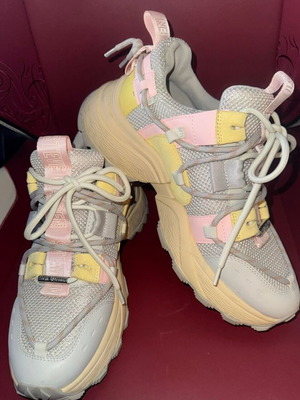 Steve Madden sneakers size 41 like new, multicolor