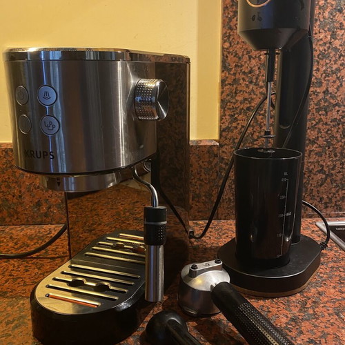 Krups Virtuoso espresso machine like new with Vicko milk frother gift