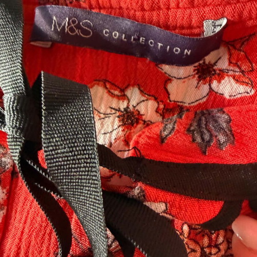 Marks & Spencer viscose shirt L used, black and red